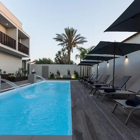 Konukevi Giafra Luxury