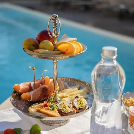 Konukevi Giafra Luxury 4*