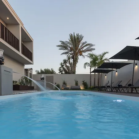 Giafra Luxury Gæstehus 4*