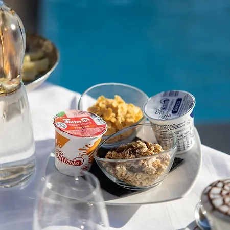 Гостьовий будинок Giafra Luxury