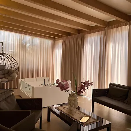 Giafra Luxury Агрідженто